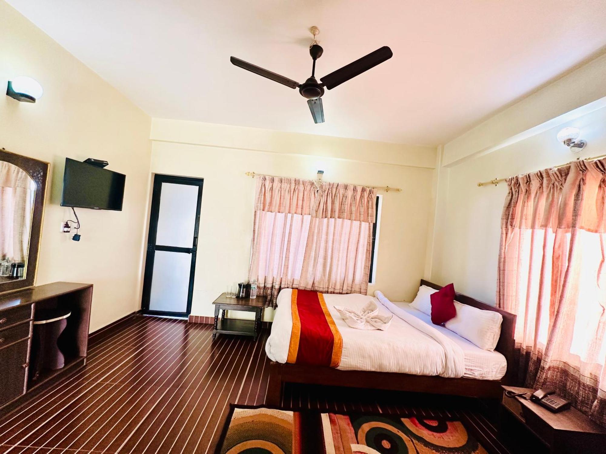 Hotel The Lake 博卡拉 外观 照片